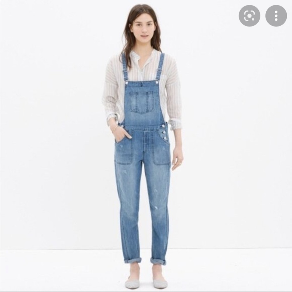 Madewell Lightweight distressed denim overalls size XS